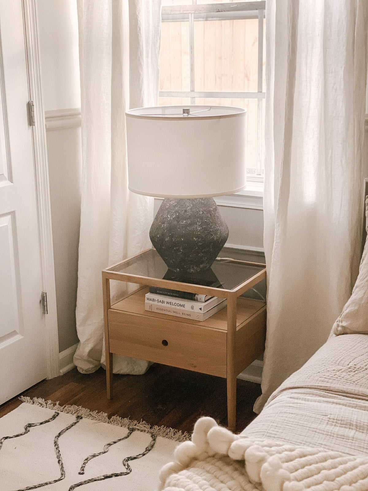 Artifact Table Lamp in Moonstone – view 9