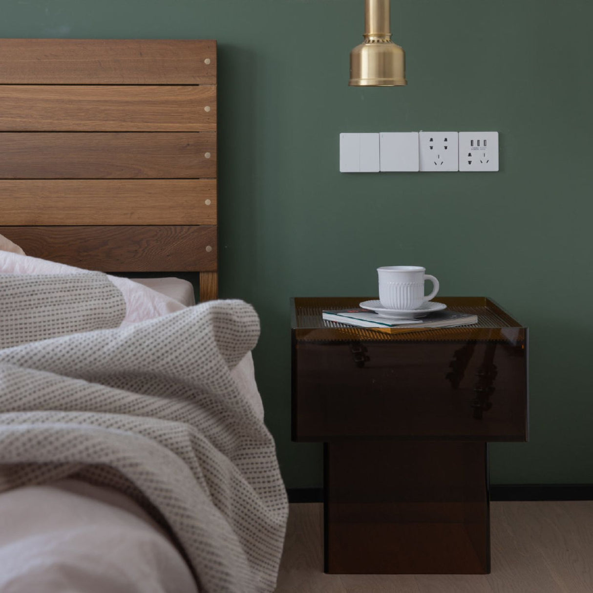 Acrylic capsule Table, Cocolea, , ,