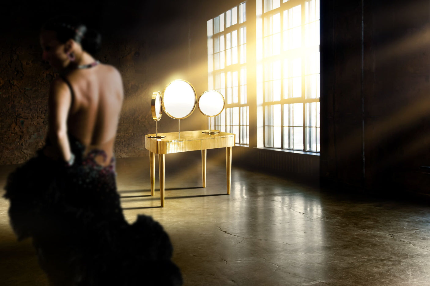 Woman in Paris Oro Mirror Table, Cocolea, , ,