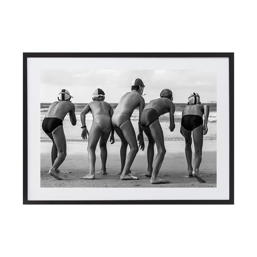 Ready Set Go by Tony Potts | Framed Art Print, Fine Print Co, 500 x 760 mm, Photographic Paper, Black Frame