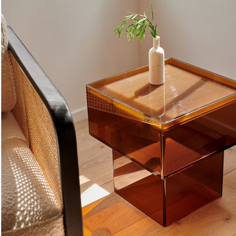 Acrylic capsule Table