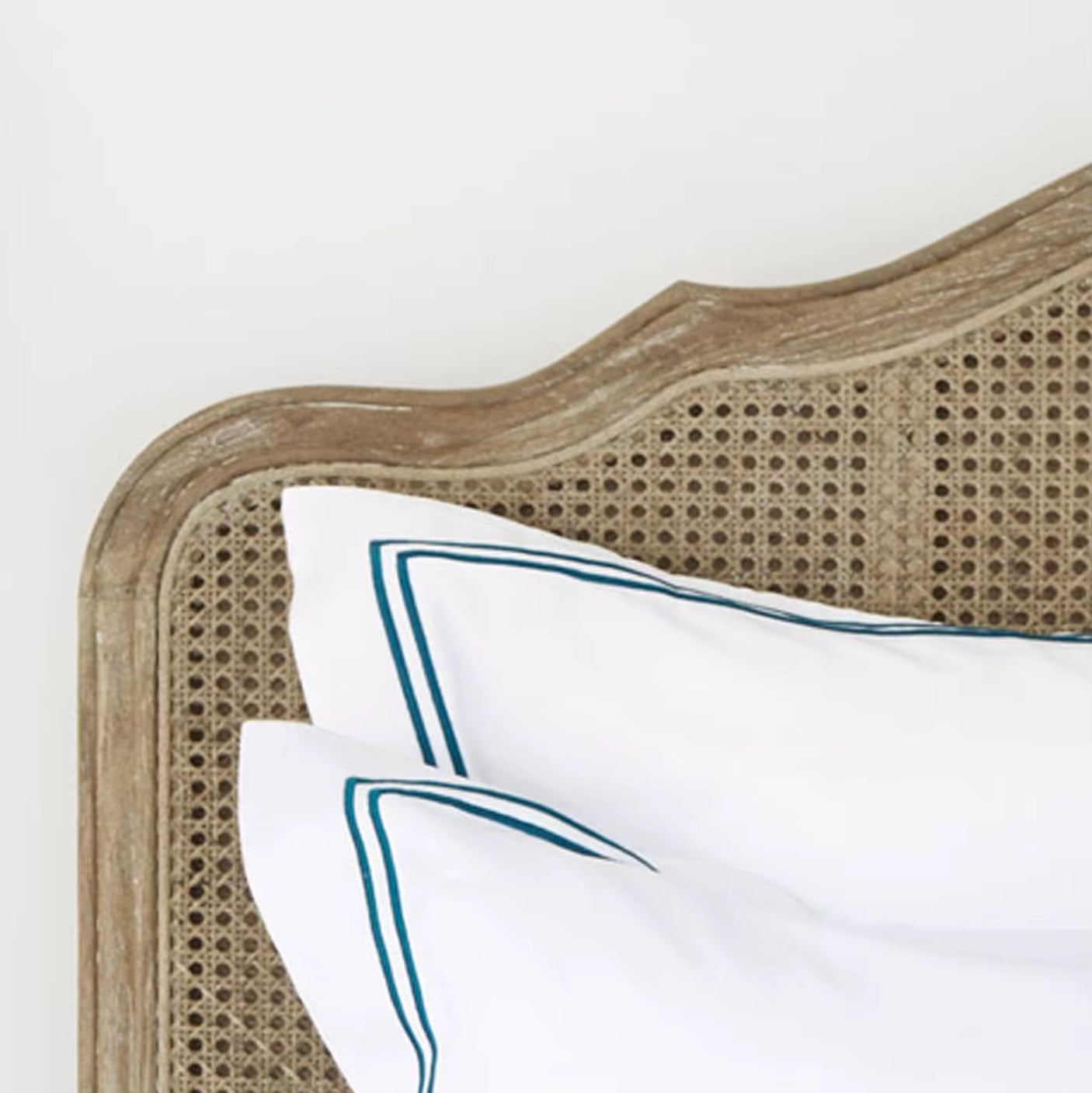 Loire Curved Rattan & Oak Queen Bed – French Provincial Design