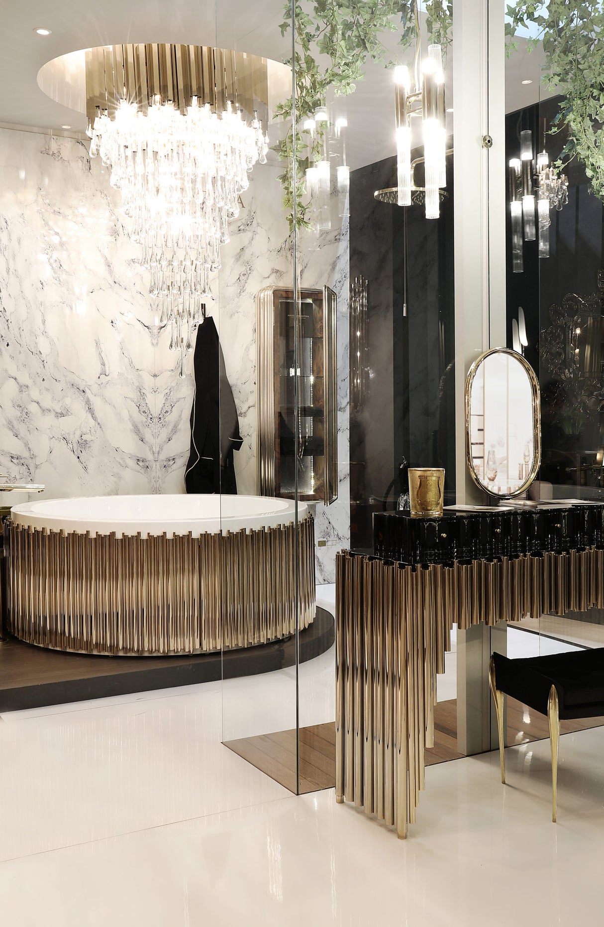 Trump Chandelier, Cocolea, , ,