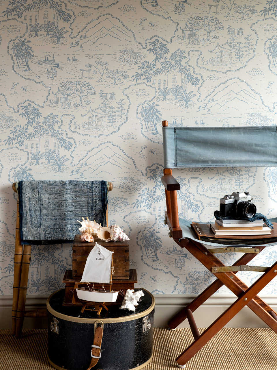 Voyage 1929 Wallpaper, Cocolea Natty & Polly, Vintage Blue, Per roll (53 cm × 10 m),