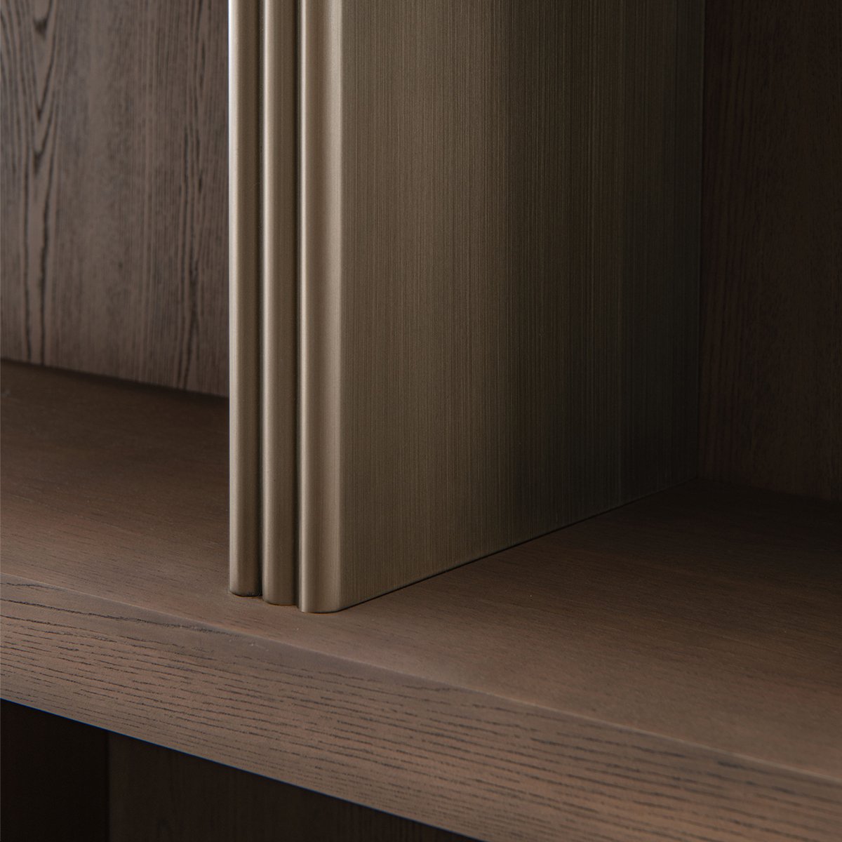 Maison Debrah Colven five-shelf bookcase in light grey elm with three full-height brass dividers — view 3