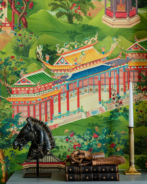 Yuyuan Wallpaper in Green, Cocolea Natty & Polly, Per roll (52 cm × 9 m), ,