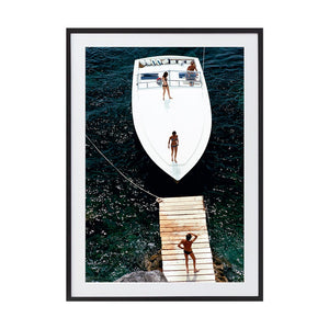 Speedboat Landing by Slim Aarons | Framed Photographic Print, Fine Print Co, 195 x 290 mm, Photographic Paper, Black Frame